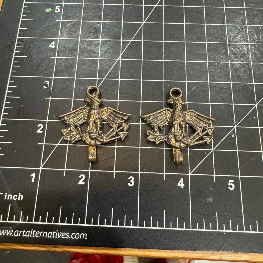 Vintage Eagle Wall Hooks Antique Bronze Cast Metal Patriotic Bird Decor Set of 2